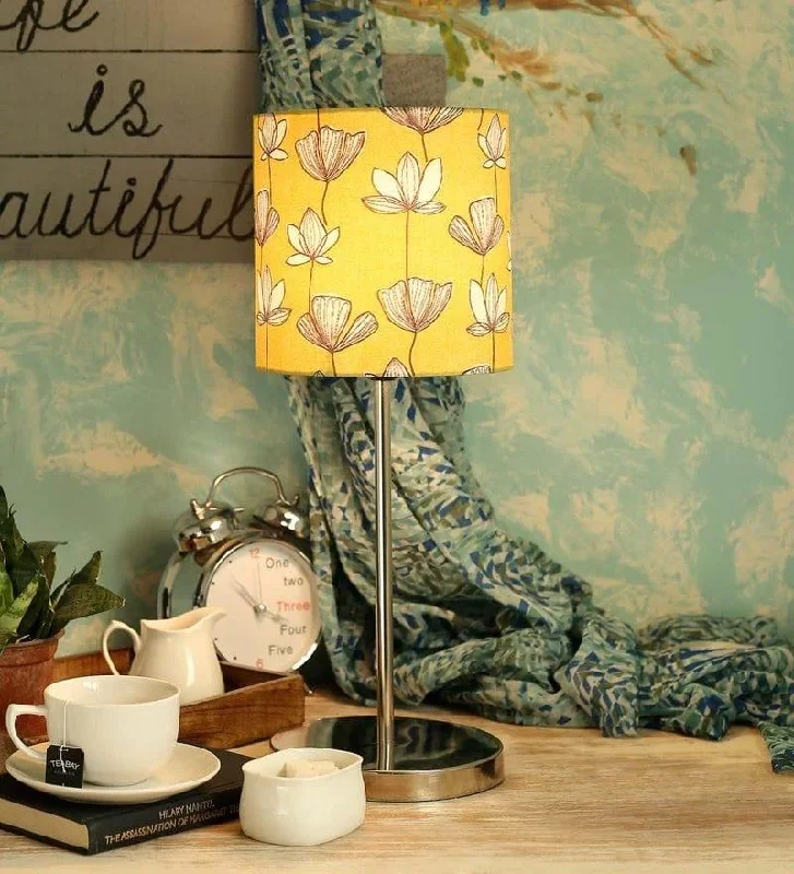 Mustard Flora Lamp