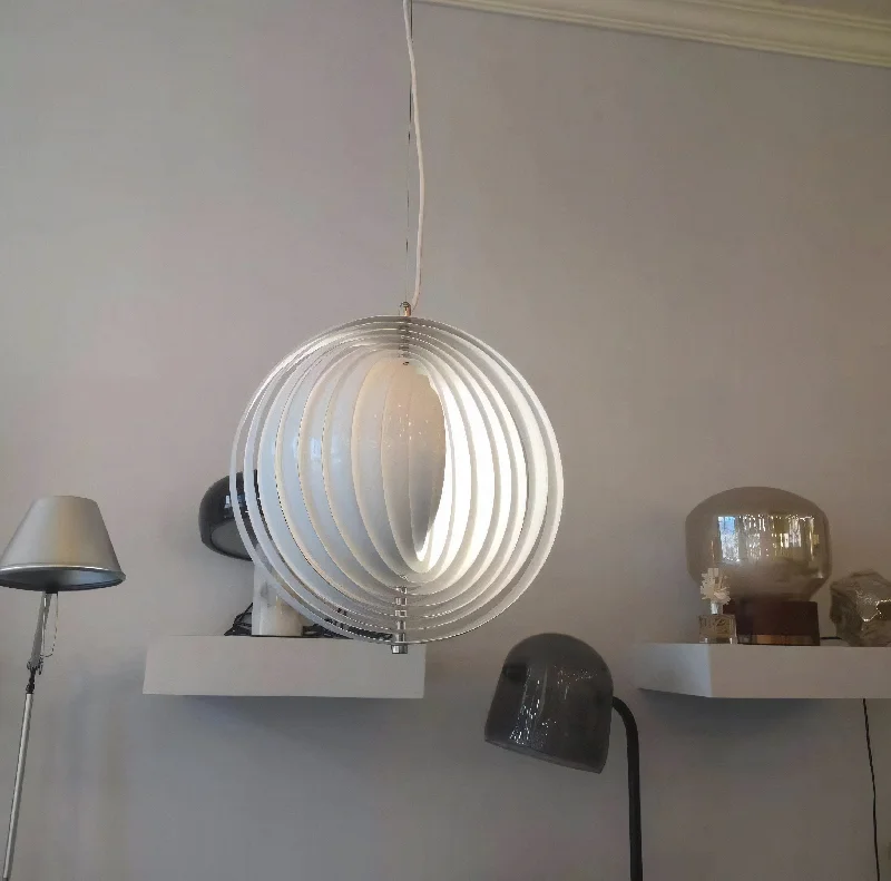 Lustre Hanging Lamp – Enhance Your Space