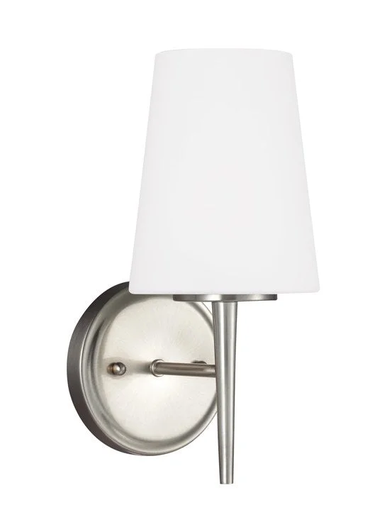 Driscoll Single-Light Bathroom Wall Sconce